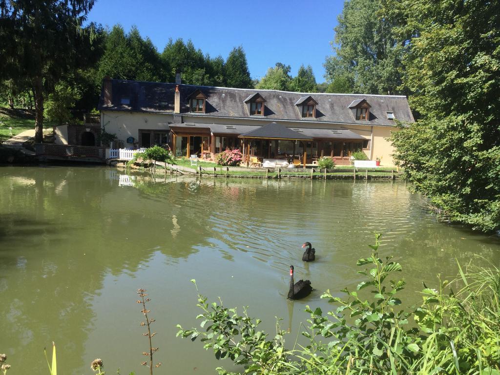 Le Moulin Calme Bed & Breakfast Luceau Bagian luar foto
