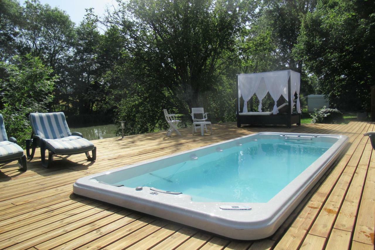 Le Moulin Calme Bed & Breakfast Luceau Bagian luar foto